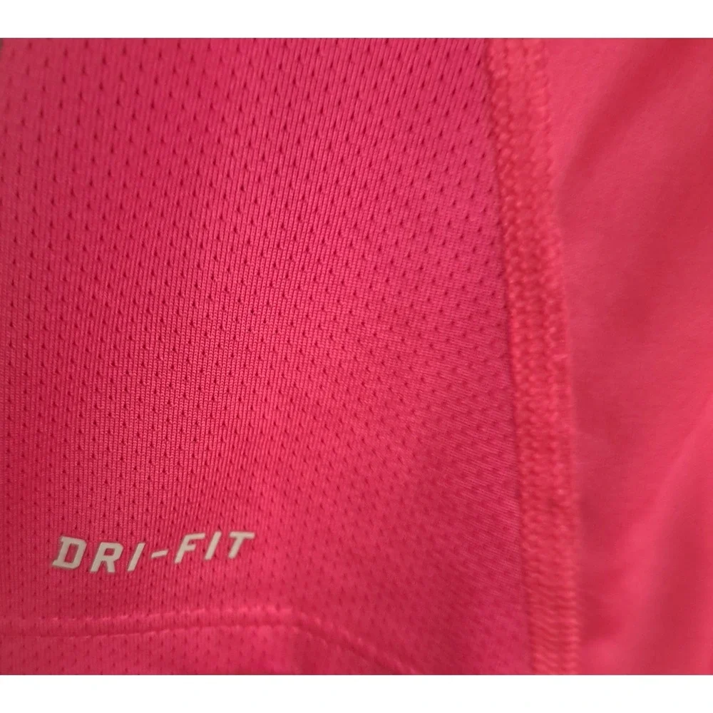Nike Dri-Fit Vented‎ Short Sleeve T-Shirt Women's Size Medium Pink